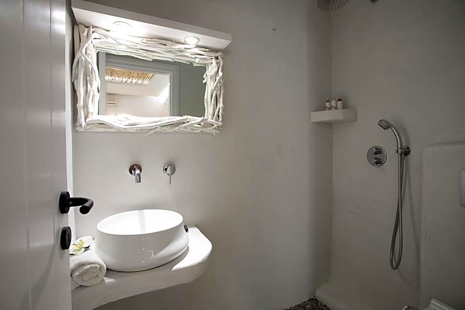 TERRA FOS NAXOS STUDIOS