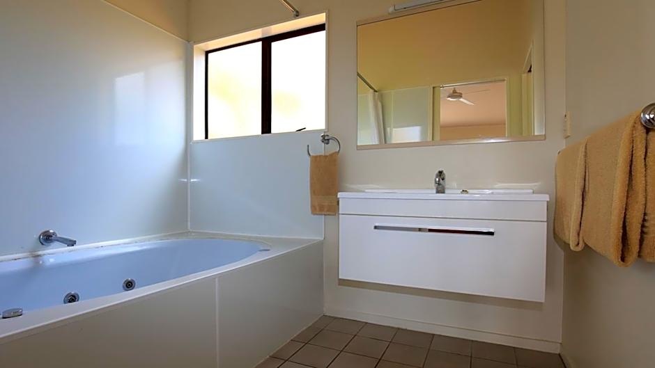 Bk's Counties Motor Lodge