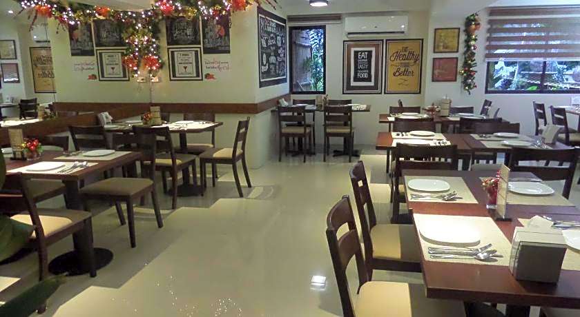 Royal Suites Condotel