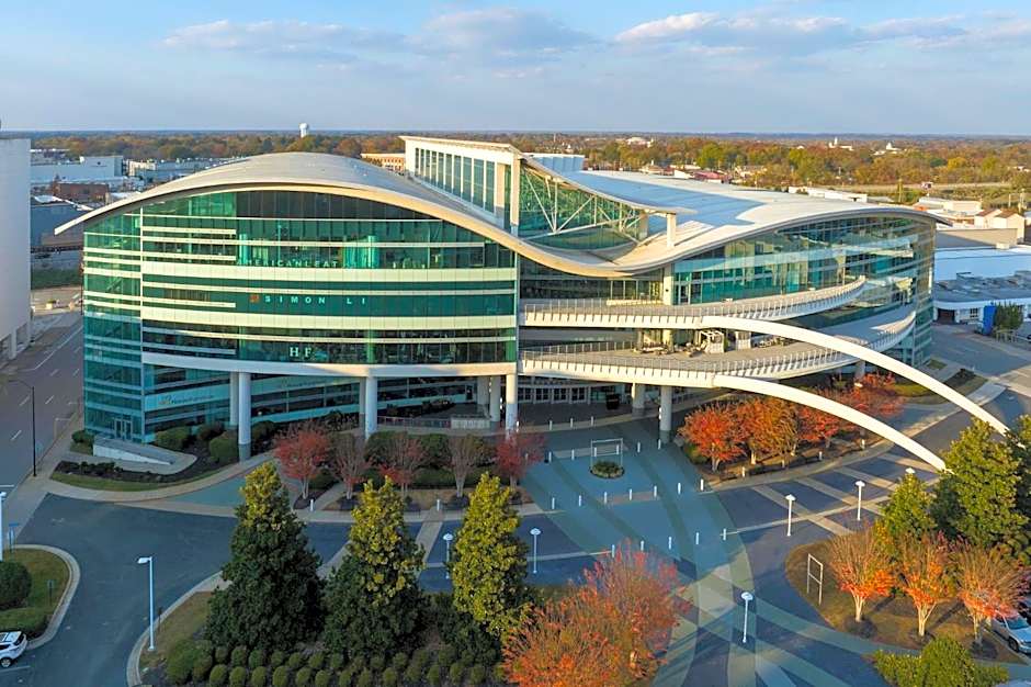 Holiday Inn Express Hotel & Suites Greensboro - Airport Area By IHG