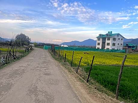 Apple Garden retreat