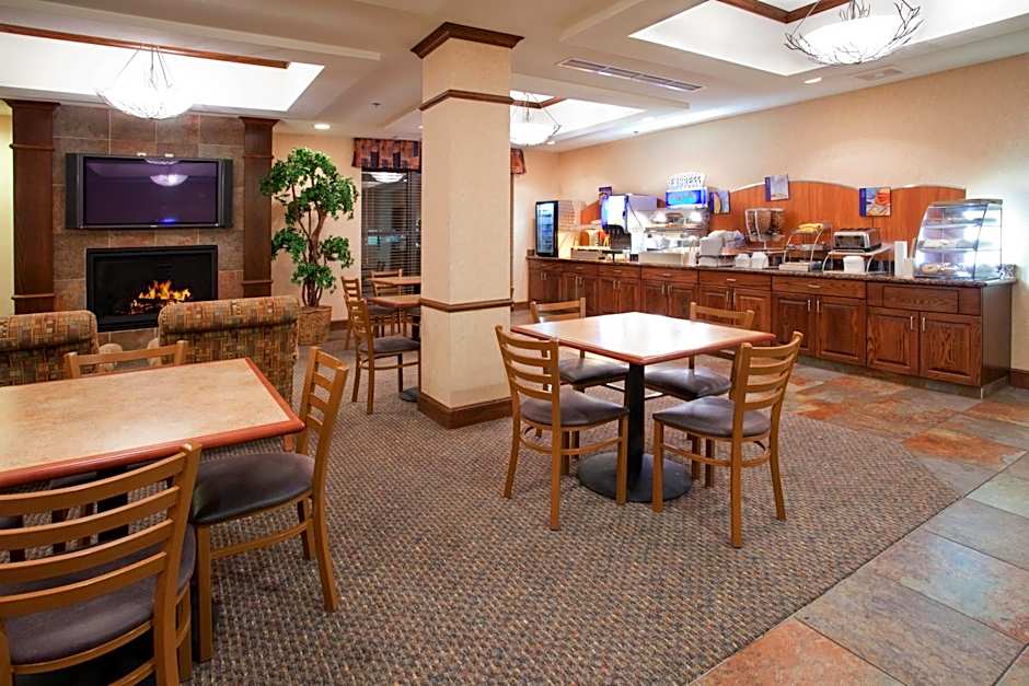 Holiday Inn Express & Suites Salt Lake City-Airport East By IHG