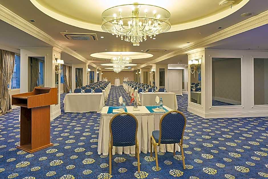 DoubleTree By Hilton Hotel Izmir - Alsancak