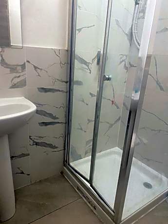 Quadruple Room with Private Bathroom