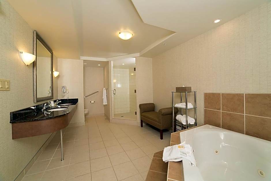 Holiday Inn & Suites Lloydminster By IHG