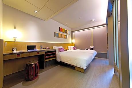 88 Superior Twin Room