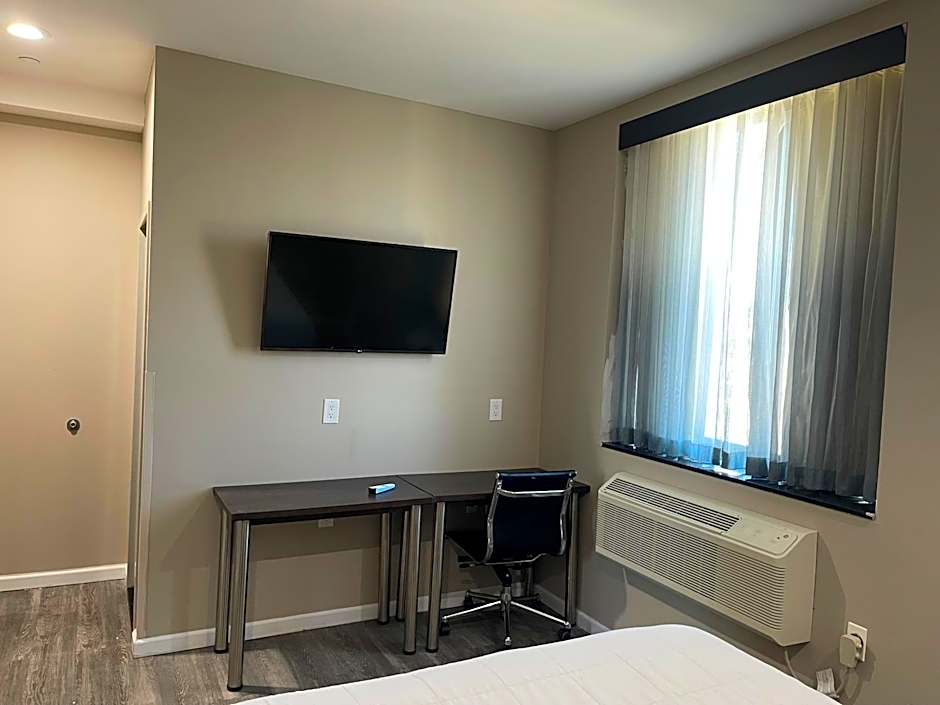 Voyage Hotel