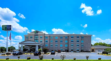 Holiday Inn Express Hotel & Suites Somerset Central By IHG