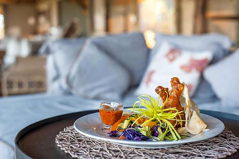 Ghoha Hills Savuti Lodge