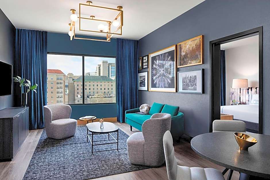 The Oaklander Hotel, Autograph Collection by Marriott