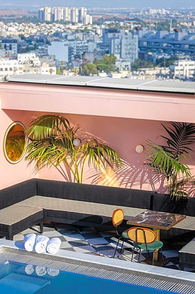 Brown BoBo, a member of Brown Hotels