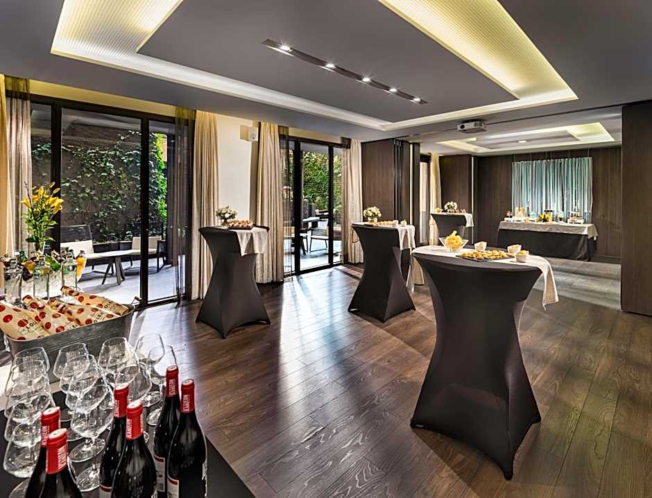 H10 Urquinaona Plaza