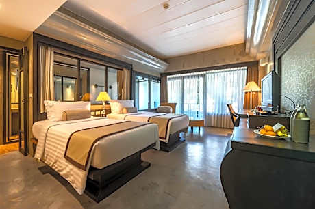 Deluxe Double or Twin Room with Water Park Ticket