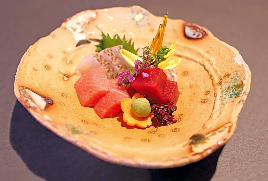 Wan Wan Paradise Premier Nanki Shirahama