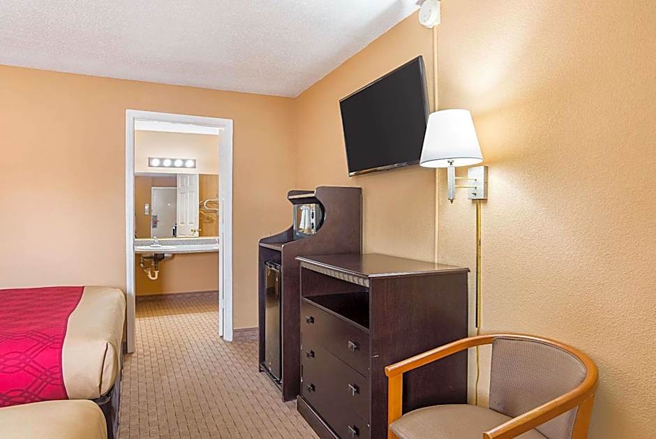Econo Lodge Jacksonville near Little Rock Air Force Base
