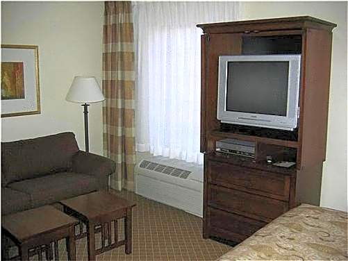 Staybridge Suites Indianapolis-Airport By IHG