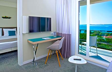 One Bedroom Suite Sea side