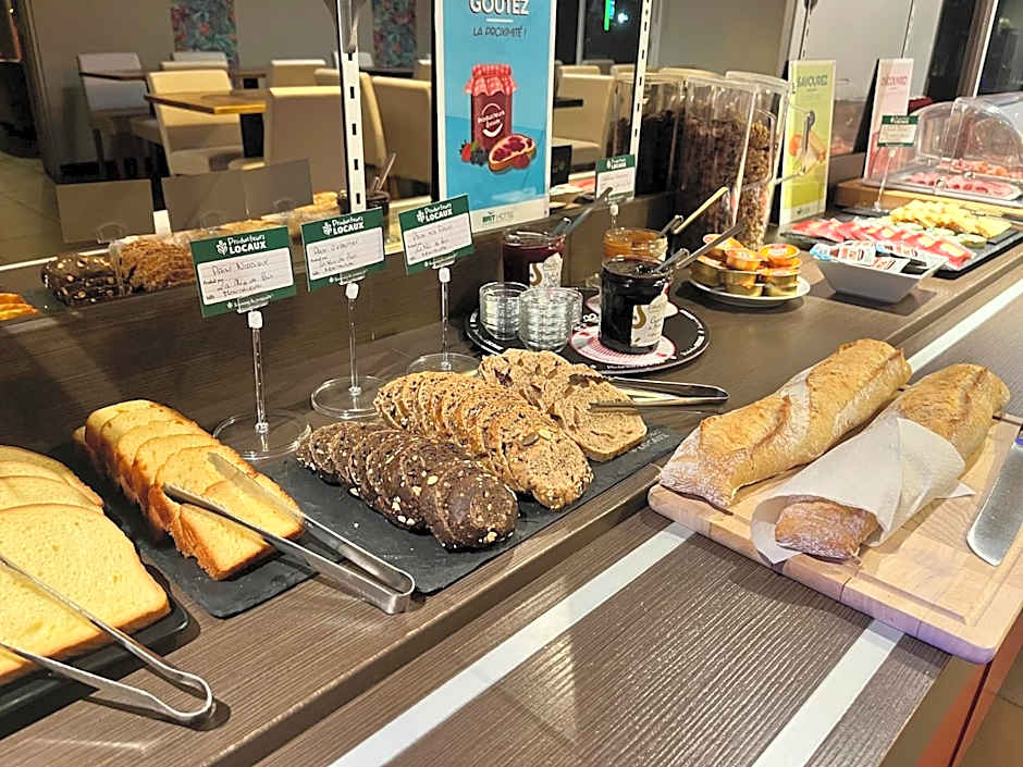 Brit Hotel Confort Montauban