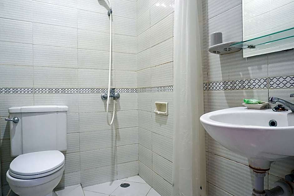 Residences by RedDoorz Syariah @ Buah Batu