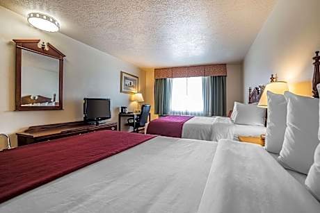 Standard Queen Room with Two Queen Beds - Non-Smoking