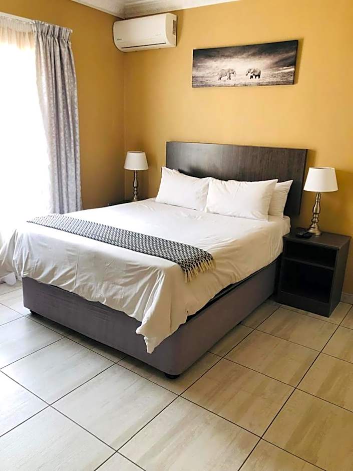La Bronze Guest Lodge
