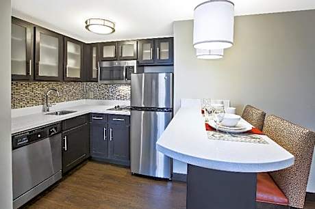 1 Bedroom Suite 2 Double Beds