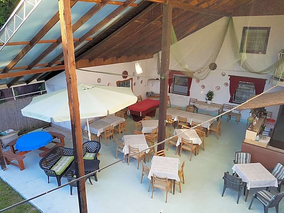 Villa-Negra Retro Panzió