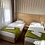 Laurus Motel Airport Tuzla