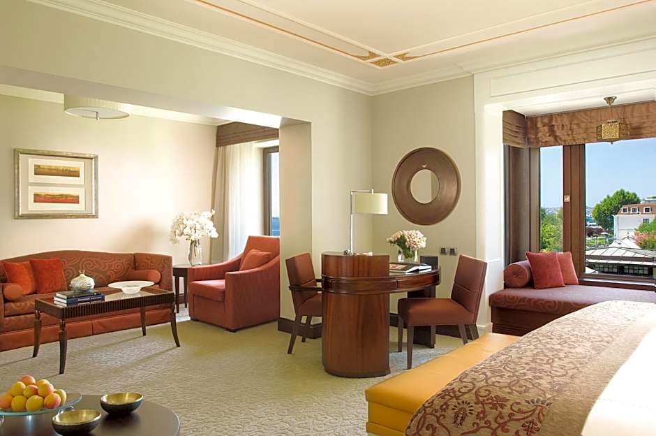 Photo 1 of 8 of Junior 1 King Bed Suite