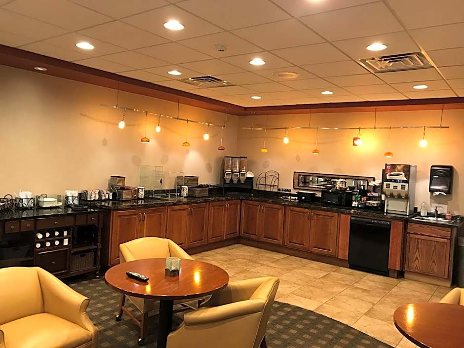 Norfolk Country Inn And Suites
