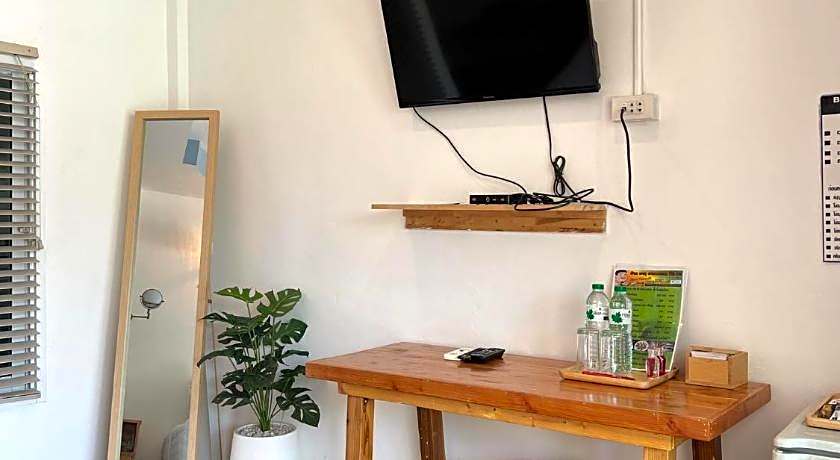 Baancaptainhook pool kohlarn