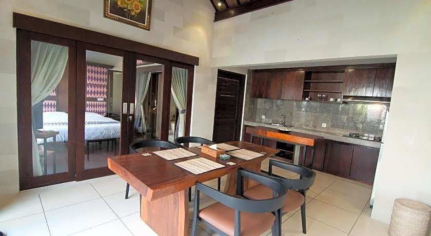 Villa Puspa Kedungu