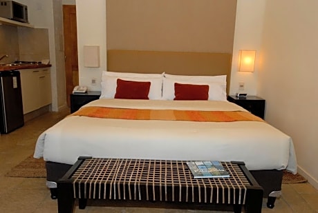 Studio King - Jacuzzi and Fireplace