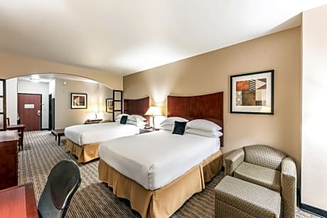 2 Queen Beds Handicap Suite