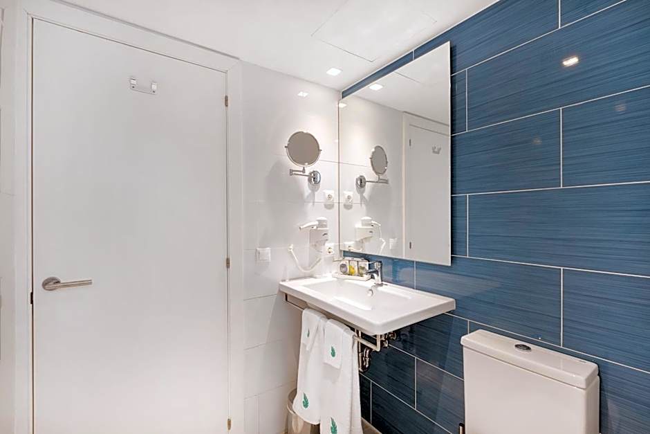 Plaza Santa Ponsa Boutique - Adults Only.