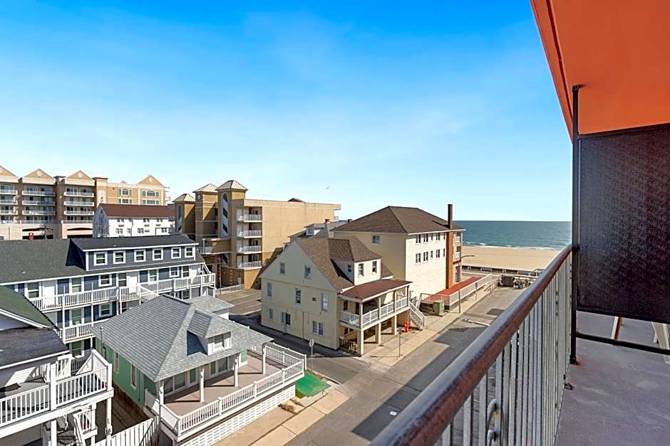 Americana Motor Inn on Boardwalk