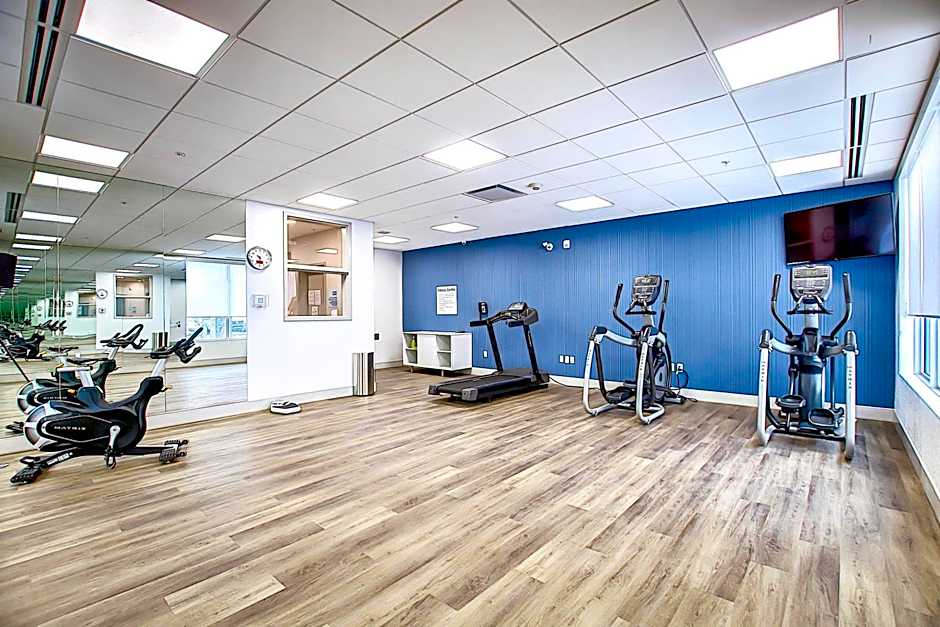 Holiday Inn Express and Suites Calgary Airport Trail NE By IHG