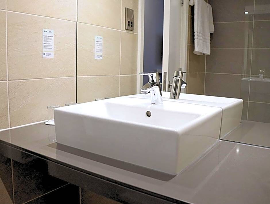 Garner Hotel Preston Samlesbury By IHG