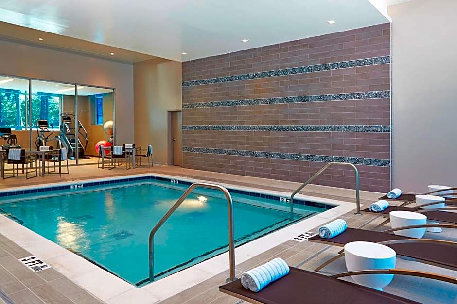 AC Hotel by Marriott Atlanta Buckhead at Phipps Plaza