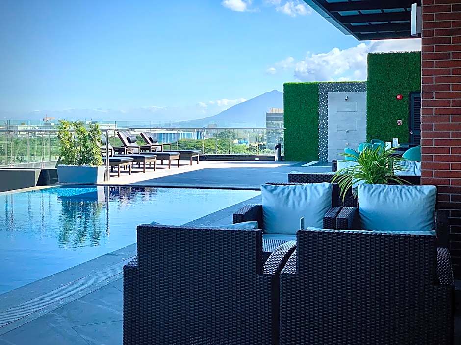 Capitol Hill Hotel and Suites