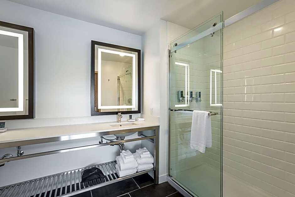 Four Points by Sheraton Elkhart