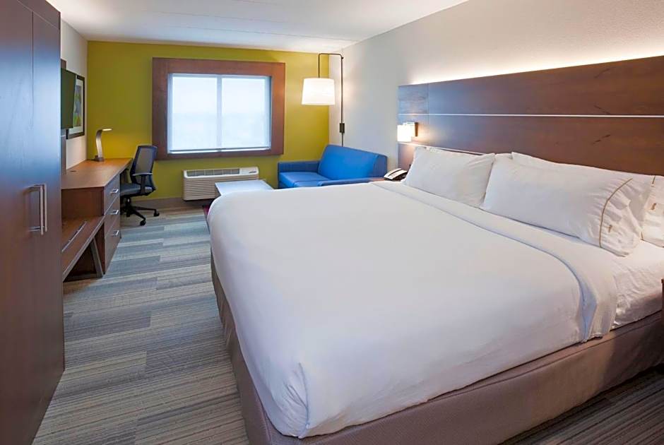 Holiday Inn Express Roseville-St. Paul By IHG