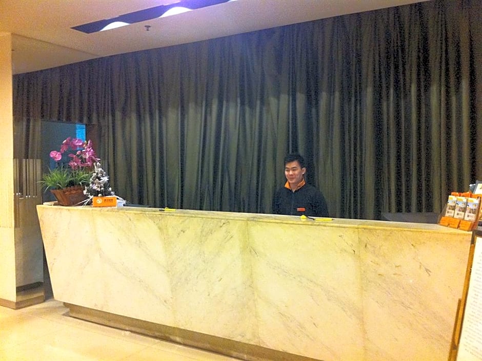 Liwan Lake Garden Inn