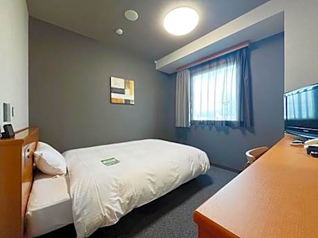 Single Room Next to Elevator - Smoking