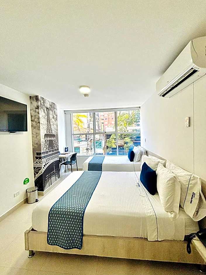 Hotel Laureles Plaza