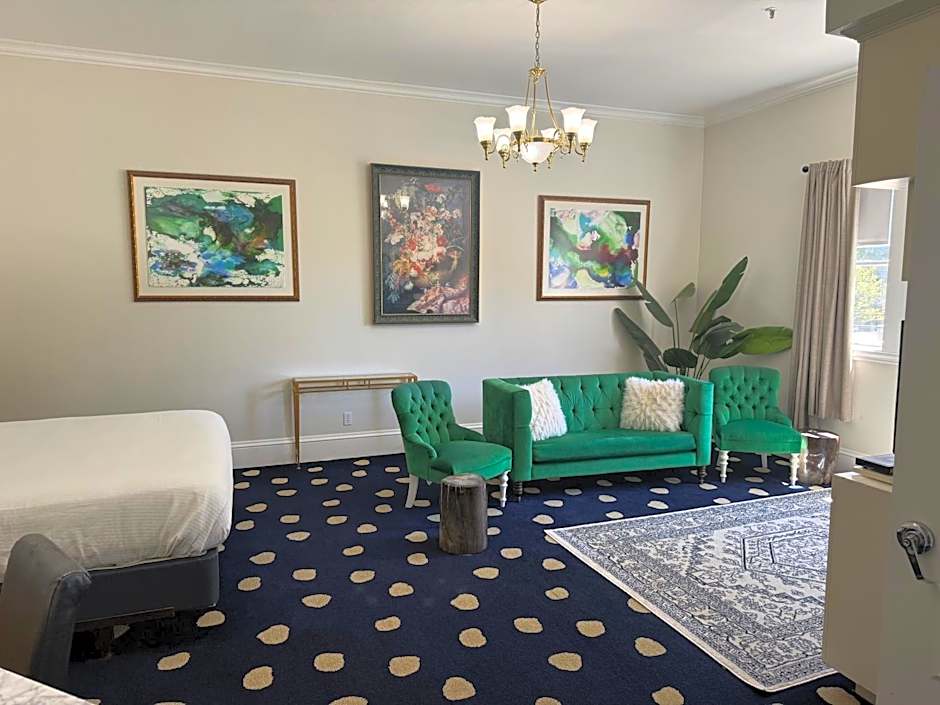 The Sterling Hotel
