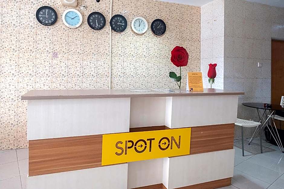 SPOT ON 2214 Wisma Jampea