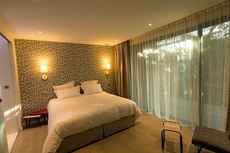 Double or Twin Room with Terrace