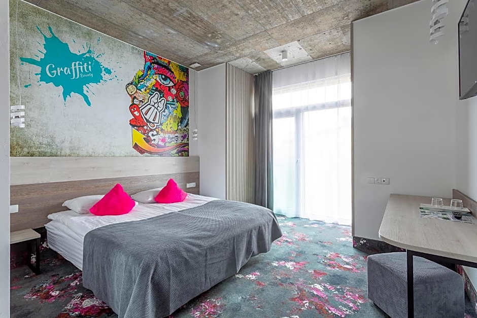 Algiro Hotel