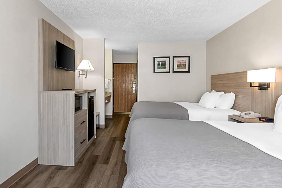 Quality Inn East Liverpool - Calcutta